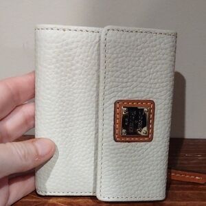 Dooney & Bourke Pebble Leather In Bone Color Wallet, Nwt